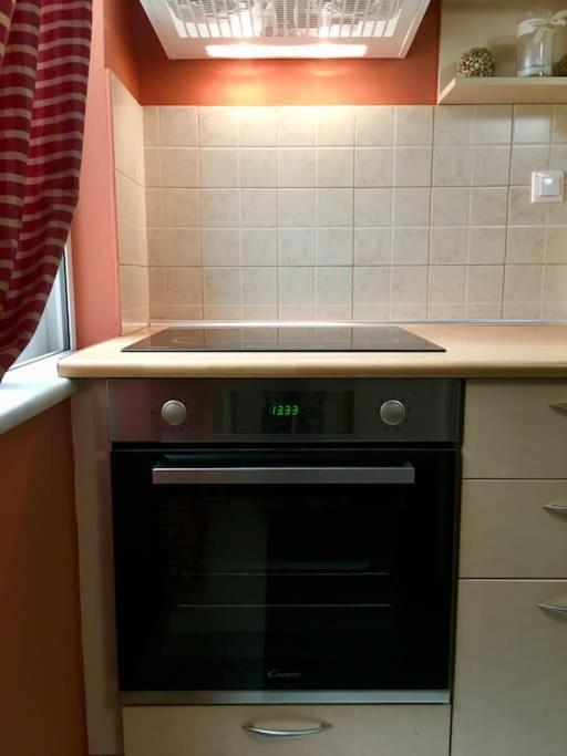 Central Spacious Apartment 70Sqm Tripoli Exterior photo